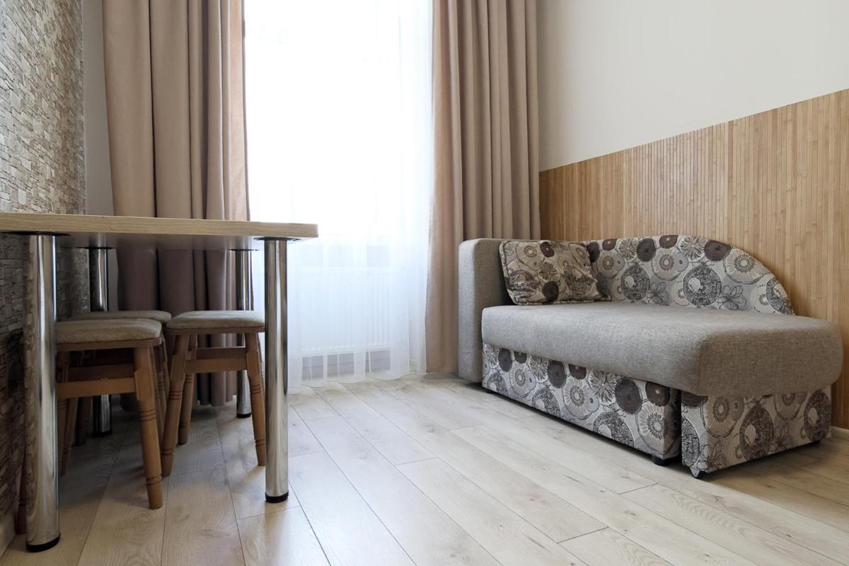 Buk Apartments On Doroshenka 25 Lviv Buitenkant foto
