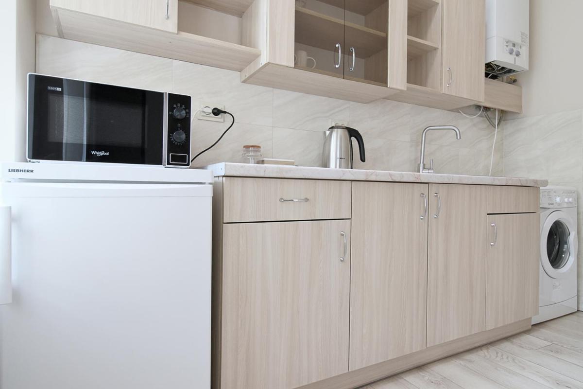 Buk Apartments On Doroshenka 25 Lviv Buitenkant foto
