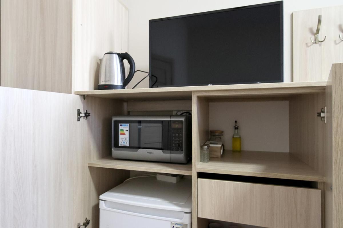 Buk Apartments On Doroshenka 25 Lviv Buitenkant foto